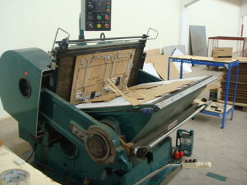 Machine se plissante de carton ondulé et de découpage plate manuelle 5.5kw/7.5kw